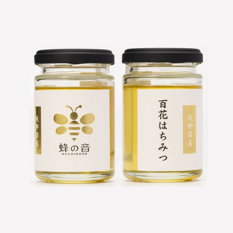 四季折々に咲く様々な花から採蜜し厳選した「国産百花はちみつ」の商品画像。時期や採蜜場所で風味が異なる、四季の恵みを感じるはちみつ。