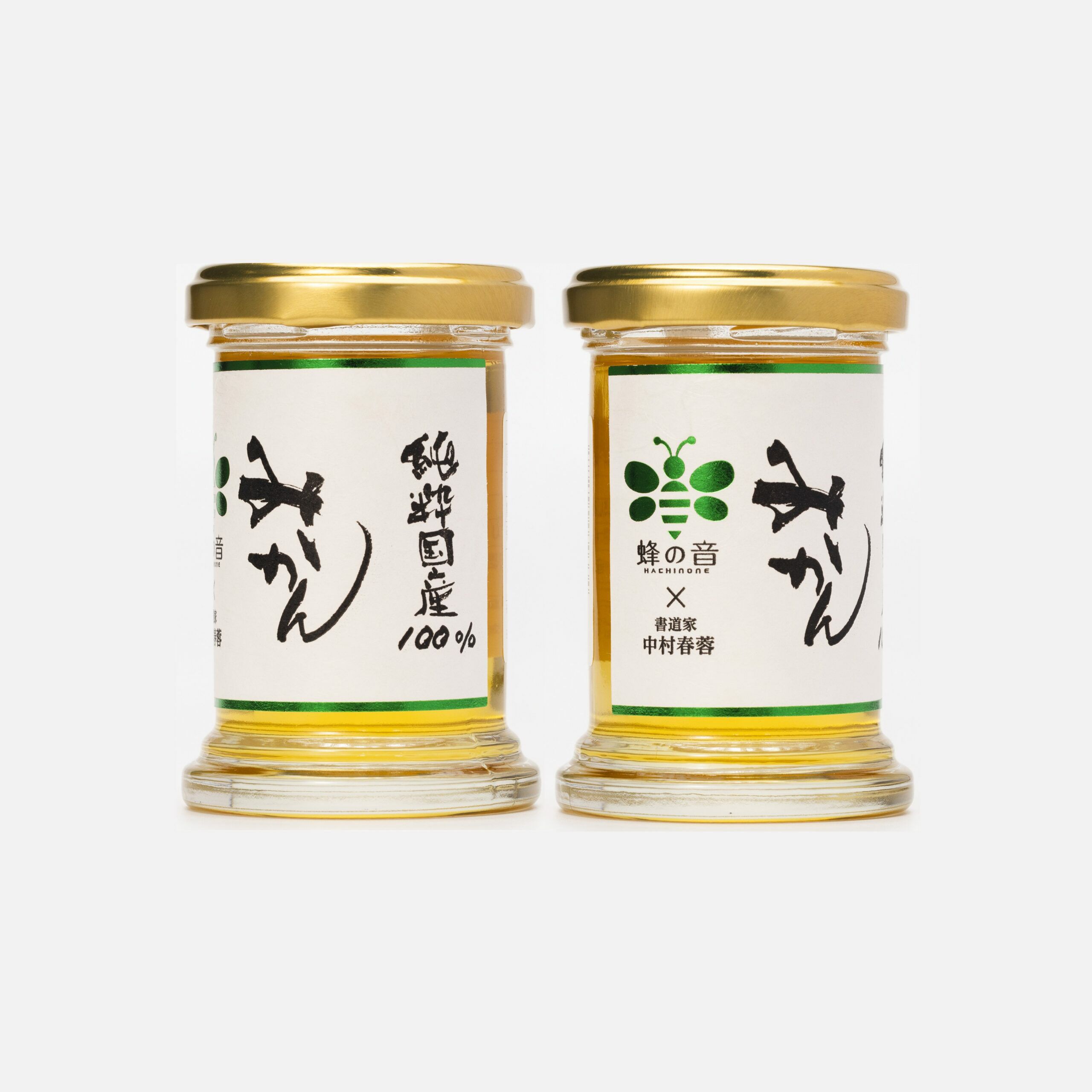 みかんの花を蜜源とした希少な「国産みかんはちみつ」の商品画像。柑橘系らしいフレッシュでフローラルな香りと、柔らかい甘さが特徴。