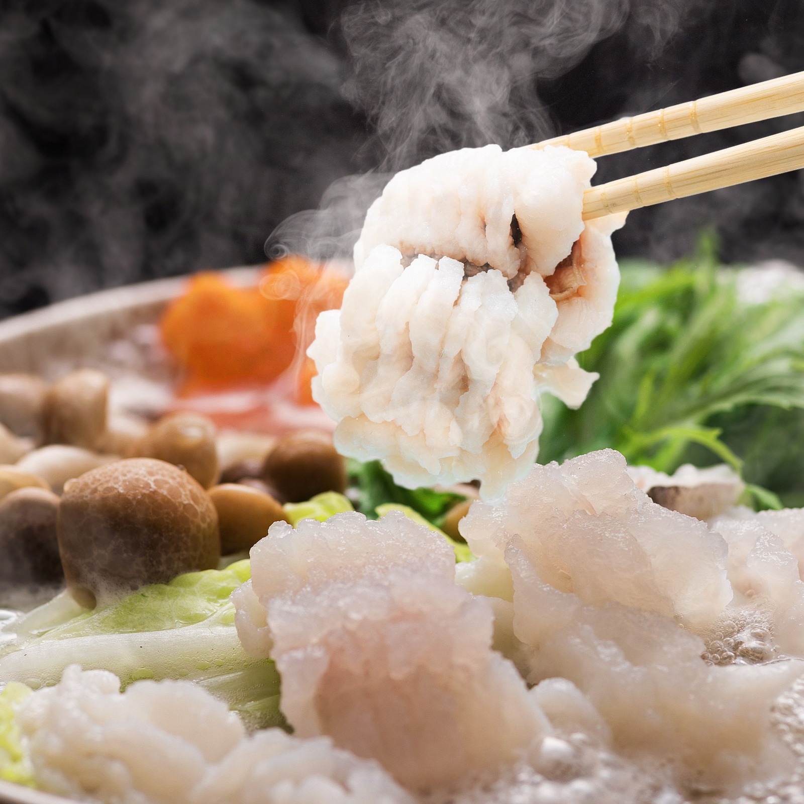 大分県産の上質な鱧（ハモ）を使用した「殿様はもしゃぶセット」の調理イメージ画像。夏の味覚・鱧しゃぶを産地直送でお取り寄せ、通販でギフト購入。